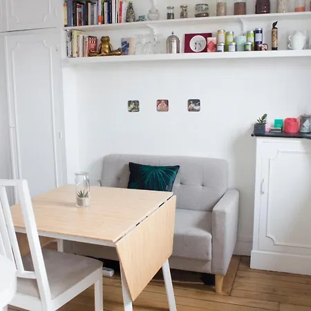 Hostnfly - Superb Under The Roofs Apartment Paris